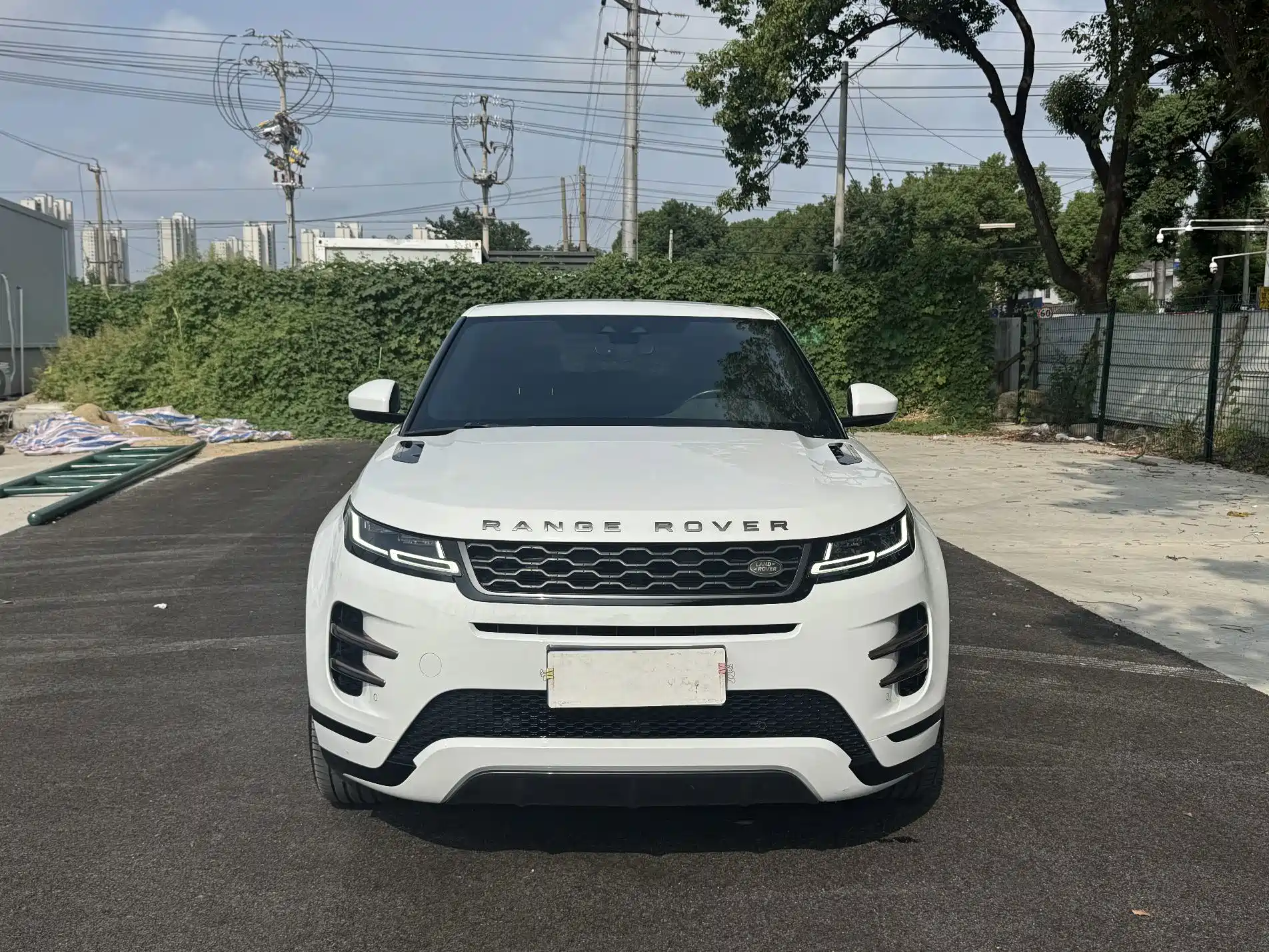 Photo 2 - Land Rover Range Rover Evoque
