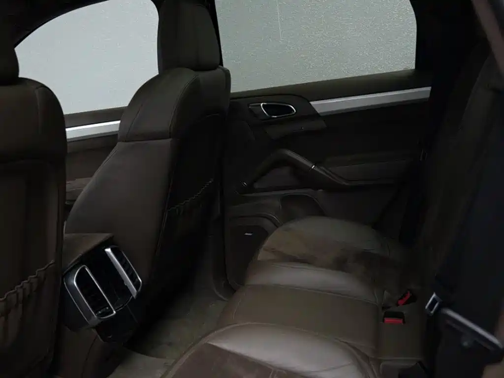 Porsche Cayenne 2012 Cayenne GTS 4.8L фото 11