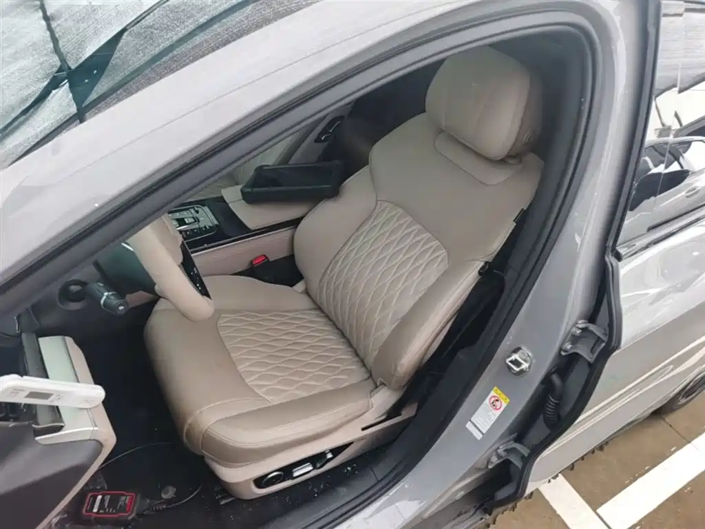BYD Han 2025 Model EV 605KM Premium Version фото 15