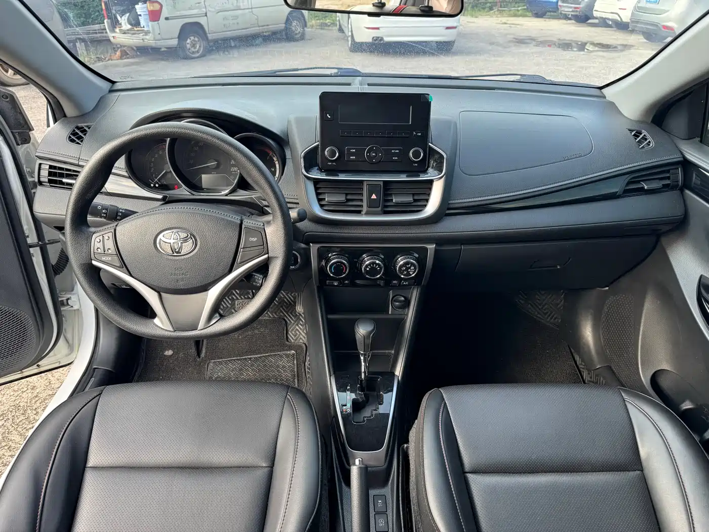Toyota YARiS L Zhi Xuan 2022 1.5L CVT Luxury PLUS Edition фото 10