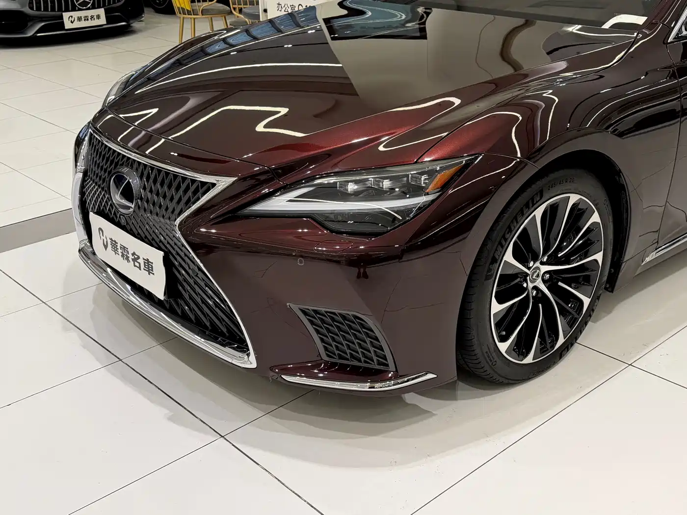 Lexus LS 2021 500h Executive Edition фото 3