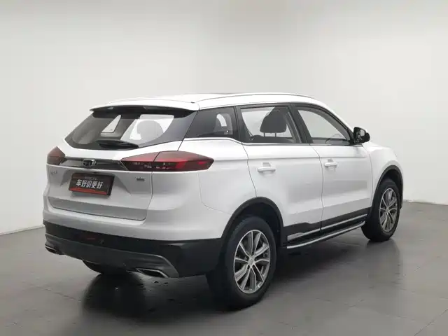 Geely Boyue 2018 2.0L Manual 2WD Smart Elegance Edition — фото 2