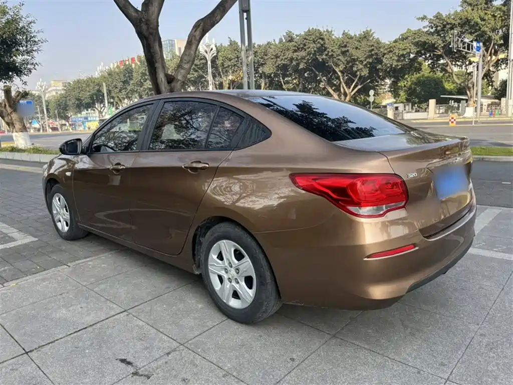 Chevrolet Cavalier 2018 320 Auto Enjoy Sunroof Edition фото 16