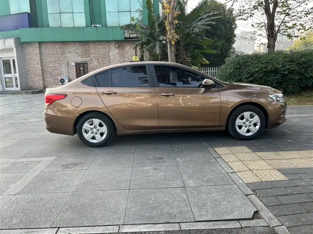 Chevrolet Cavalier 2018 320 Auto Enjoy Sunroof Edition фото 11