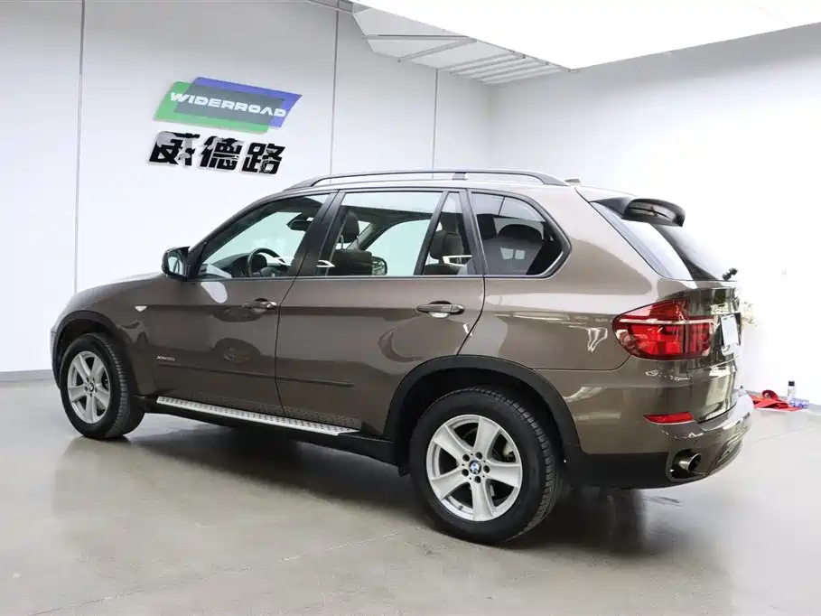 BMW X5 (Import) 2013 xDrive35i Leading фото 6
