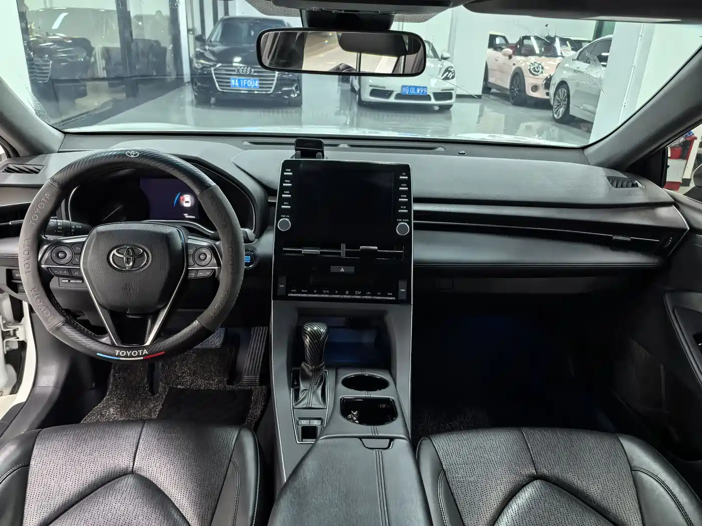 Toyota Avalon 2022 2.0L Luxury Edition фото 10