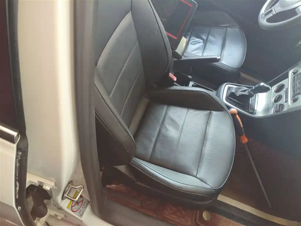 Volkswagen Lavida Tour 2013 1.6L Automatic Comfort фото 25