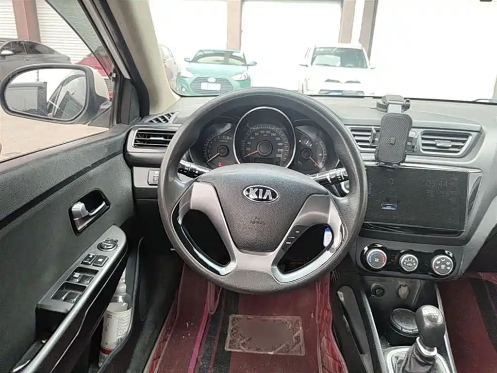 Kia K2 2015 Sedan 1.4L MT GLS фото 11