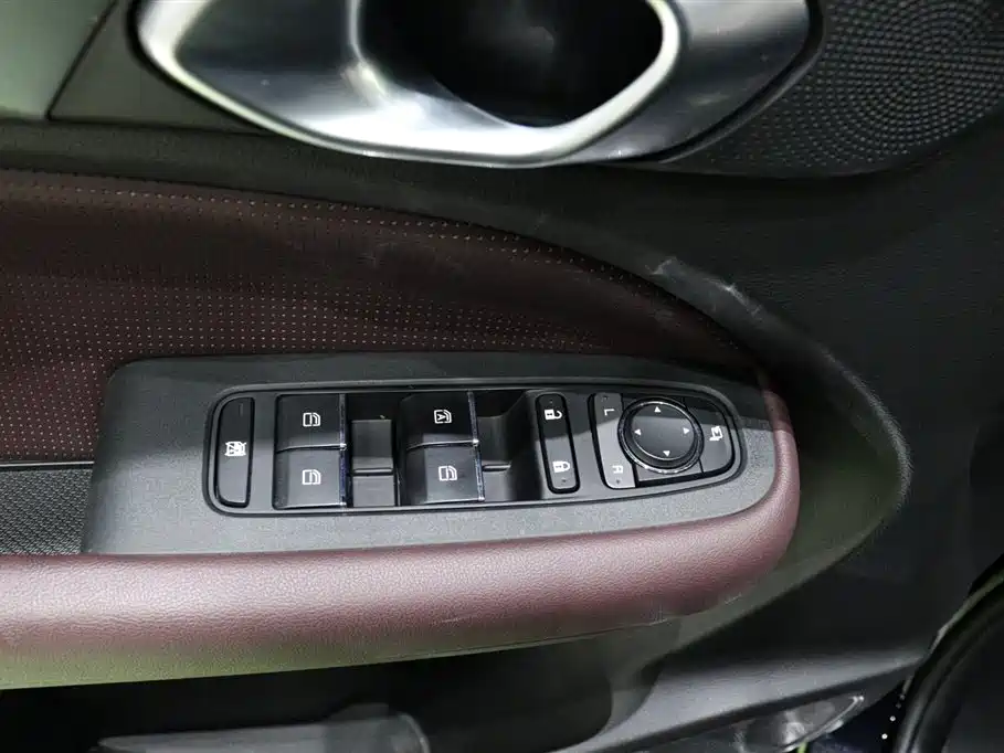 GAC Trumpchi Trumpchi M6 2023 PRO 270T DCT Luxury Edition фото 20