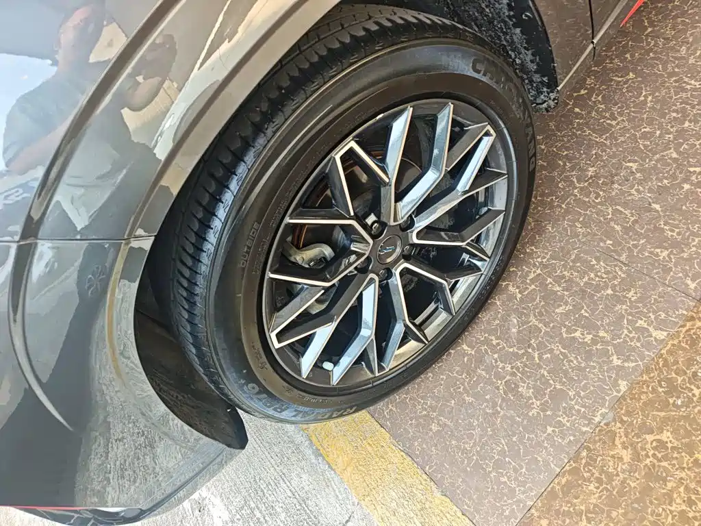 Фото 25 - Changan Oshan Z6