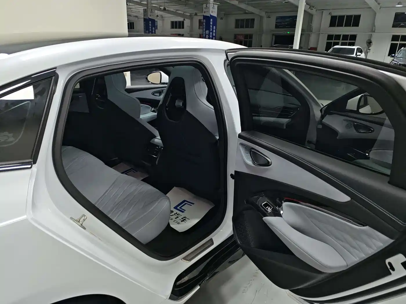 BYD Seal 2023 2022 550km Standard Range RWD Premium