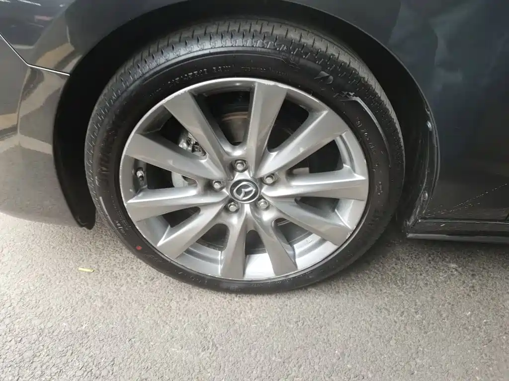 Фото 25 - Mazda Mazda 3