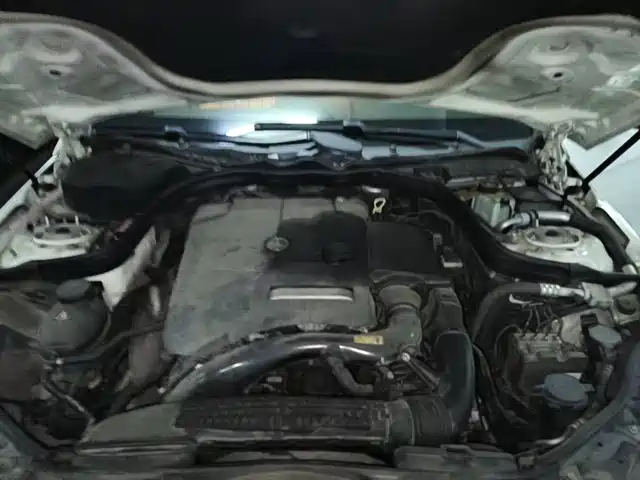 Mercedes-Benz E-Class 2015 E 200 L Sport — фото 3