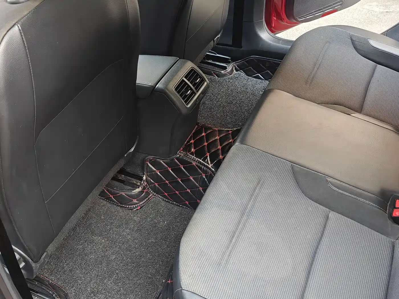Volkswagen Golf 2018 230TSI Automatic Comfort фото 15