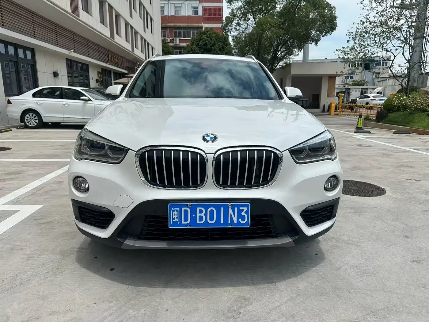 BMW X1 2019 sDrive20Li Leading Model фото 2