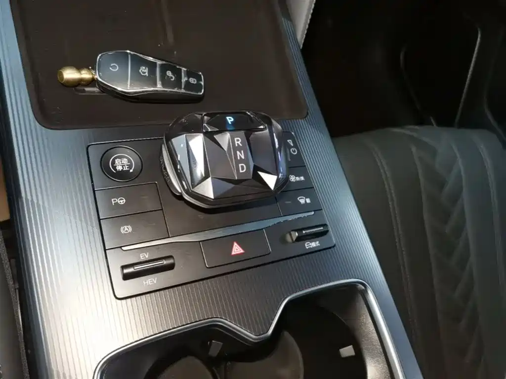 BYD Song L DM-i 2025 Smart Drive Edition 112km Surpassing фото 14