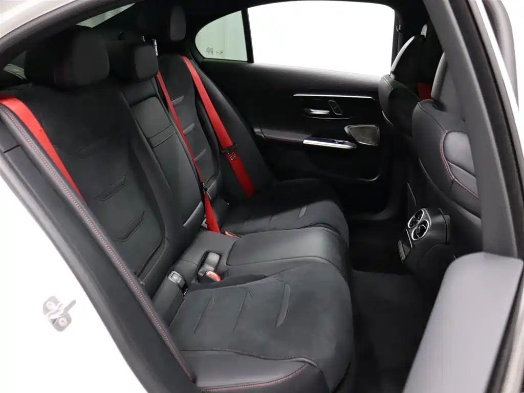 Mercedes-Benz C-Class AMG 2024 AMG C 43 4MATIC фото 18
