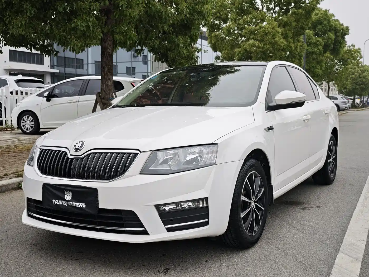 Škoda Octavia 2017 1.6L Automatic Smart Edition