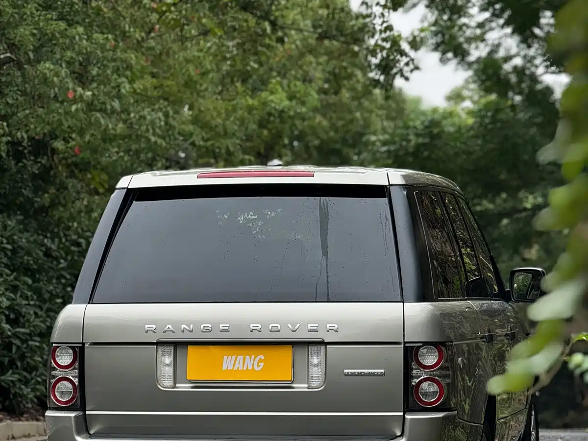Photo 5 - Land Rover Range Rover