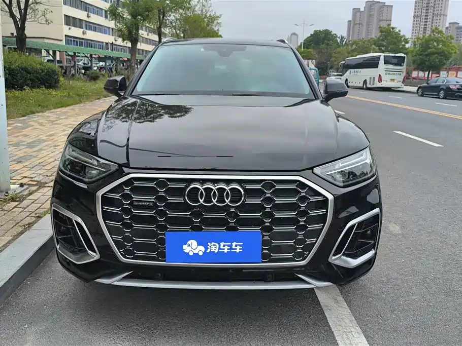 Audi Q5L 2022 Facelift 45T Luxury Dynamic фото 2