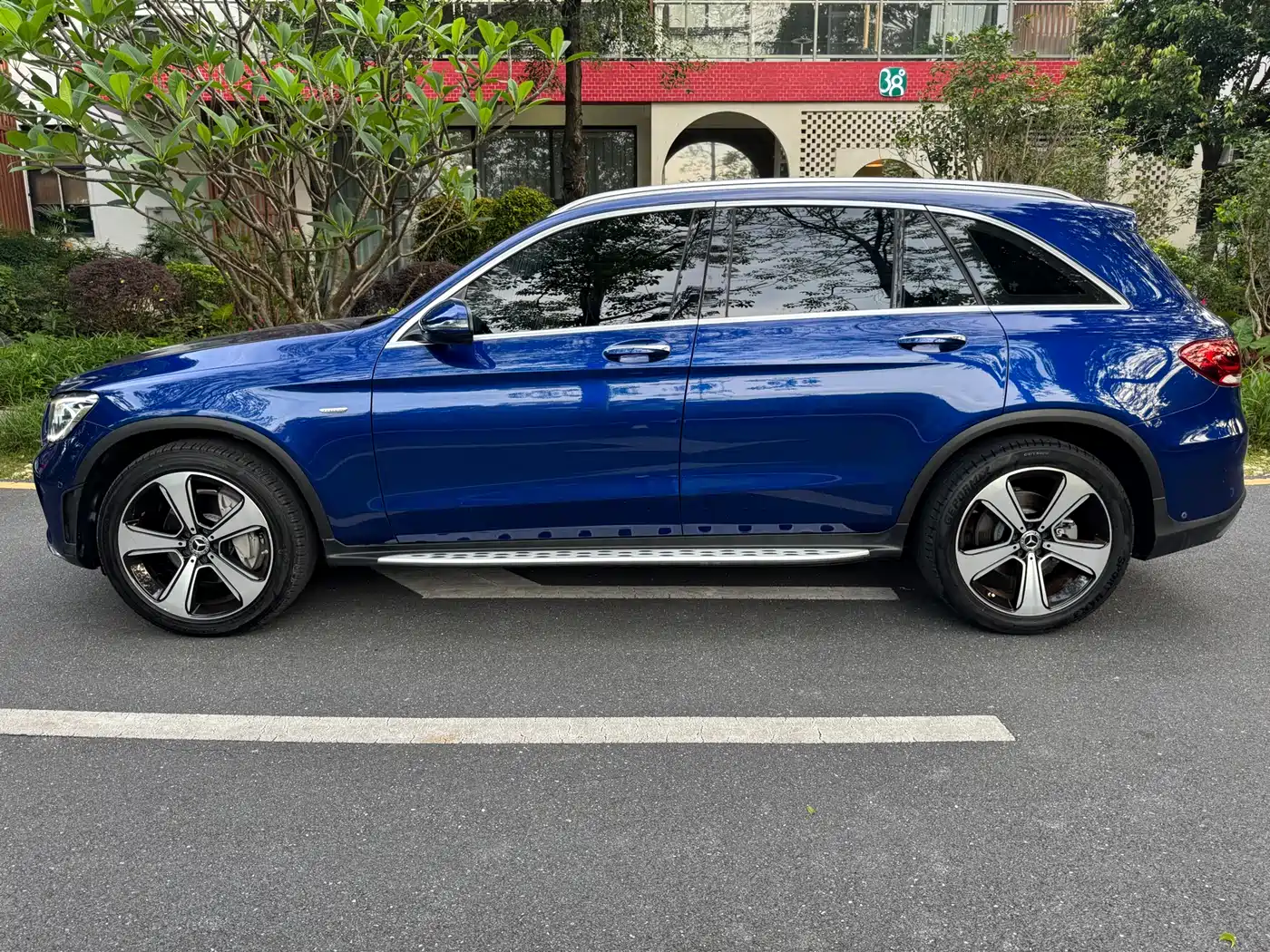 Mercedes-Benz GLC 2022 GLC 300 L 4MATIC Dynamic Collector's Edition фото 3