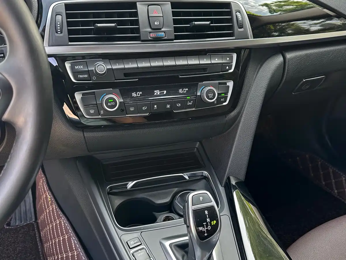 BMW 3 Series 2018 320Li Leading M Sport Package фото 12