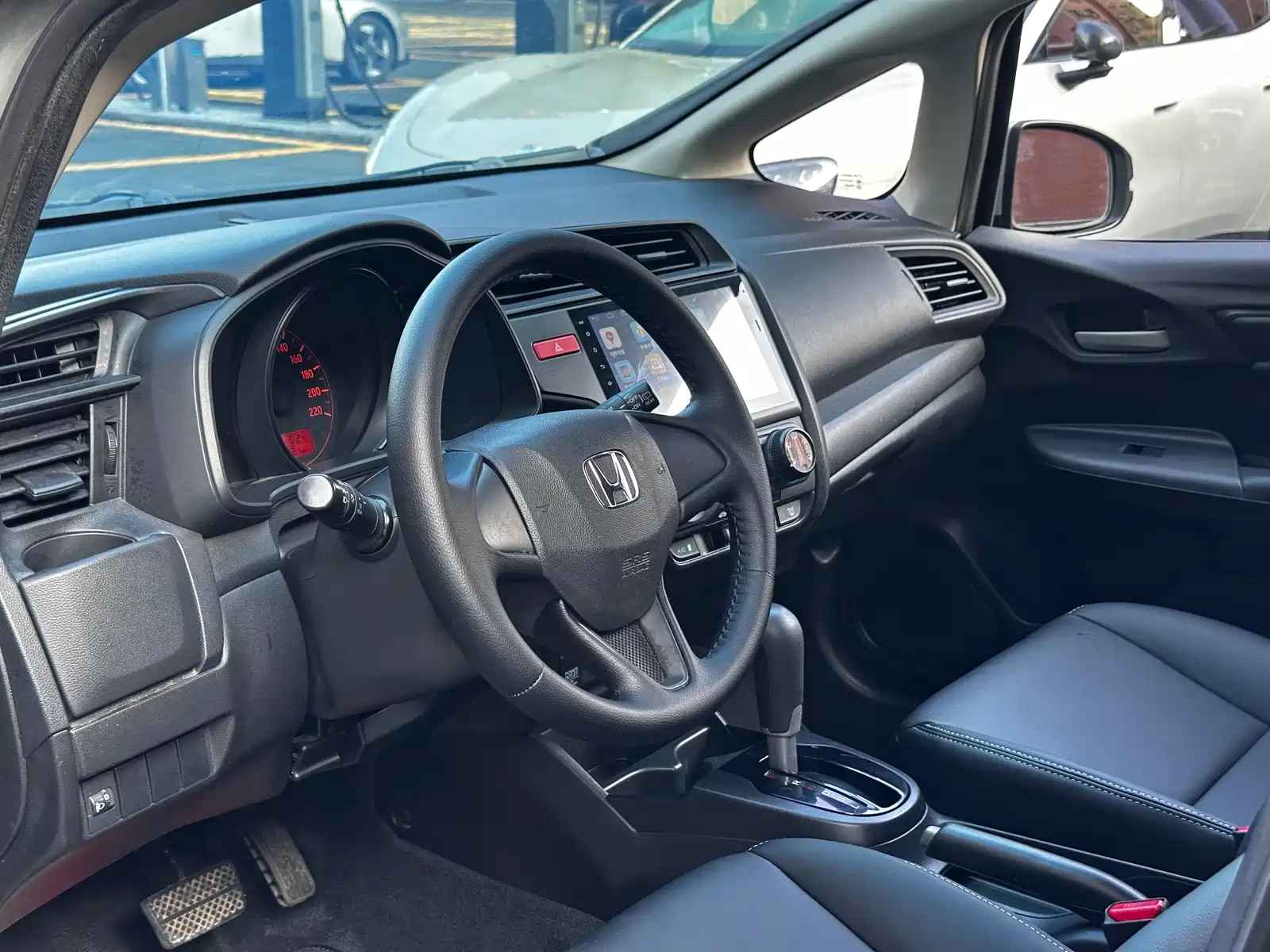Фото 25 - Honda Fit