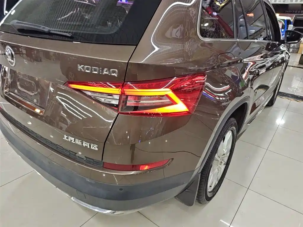 Škoda Kodiaq 2018 Facelift TSI330 5-seat 2WD Premium Luxury Edition фото 8