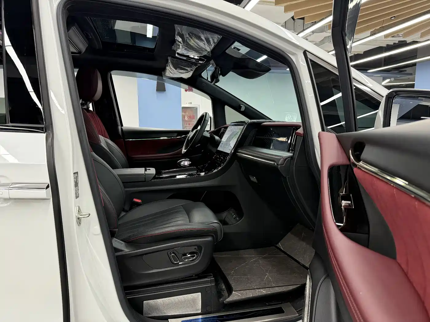 GAC Trumpchi Trumpchi M8 2023 Model Master Series 400T Flagship Edition фото 33