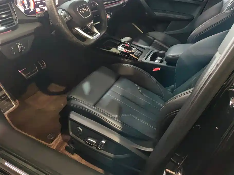 Audi Q5L 2024 Model 40 TFSI Luxury Dynamic фото 9