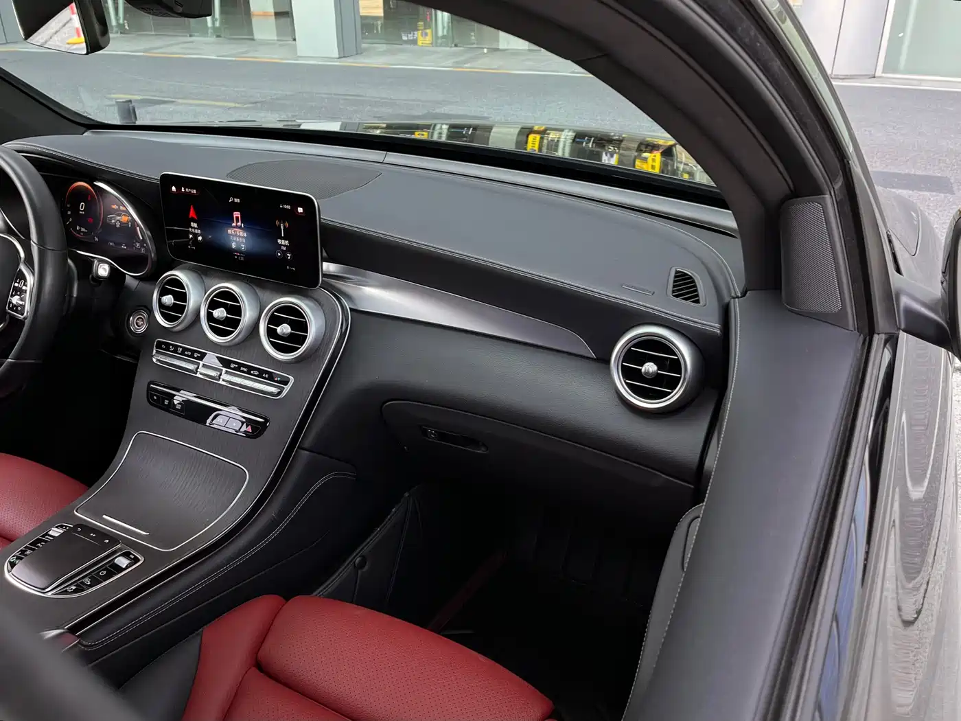 Mercedes-Benz GLC Coupe 2021 GLC 300 4MATIC Coupe SUV фото 14