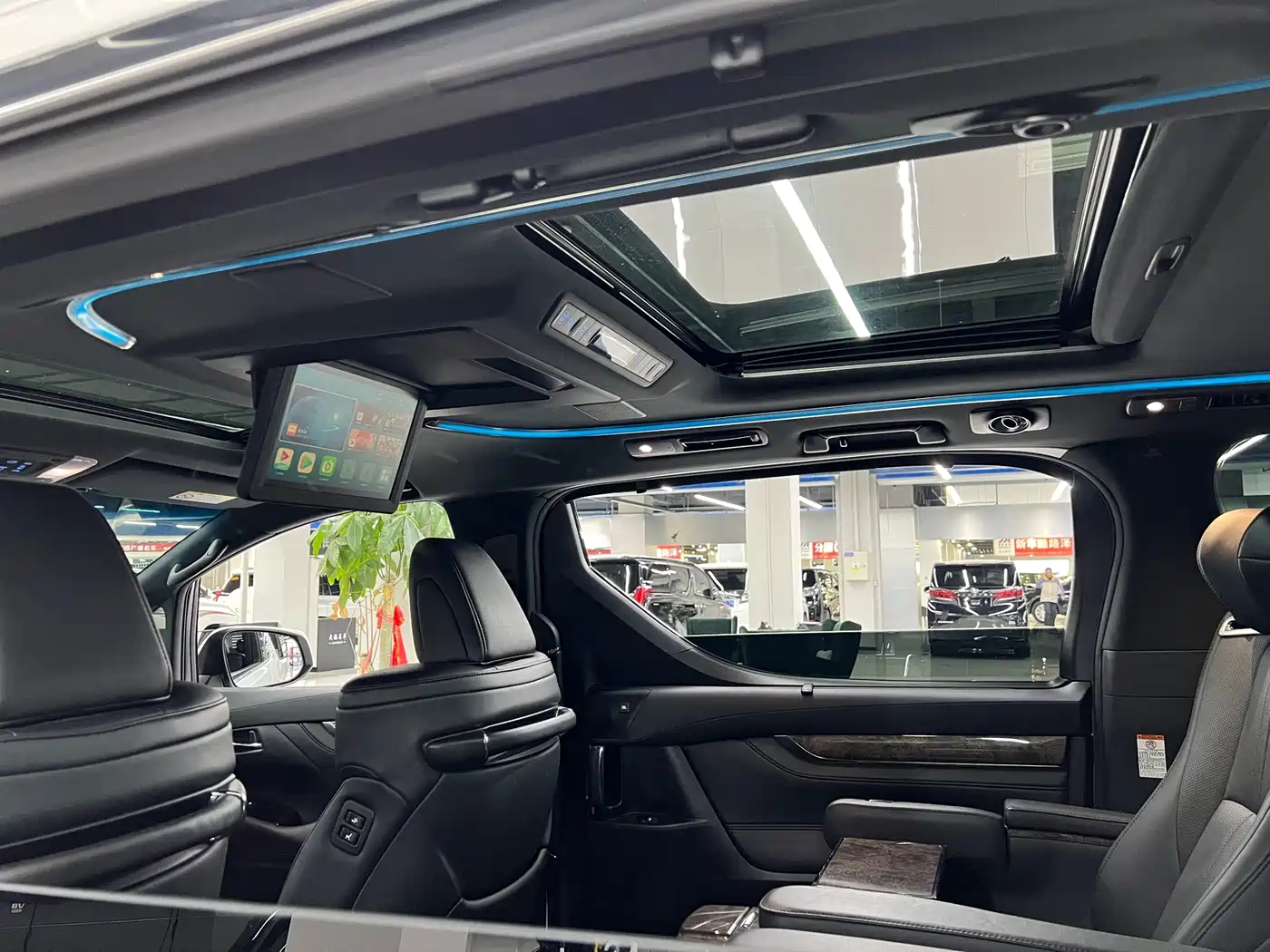 Toyota Alphard 2018 Facelift 3.5L Premium Edition фото 10