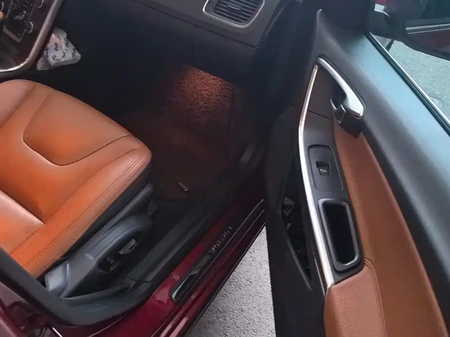 Volvo S60 (Import) 2013 2013 Model T5 Prestige Edition