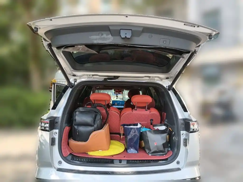 Dongfeng Yipai eπ008 2025 2025 210Max Ruyi Edition 6-Seater