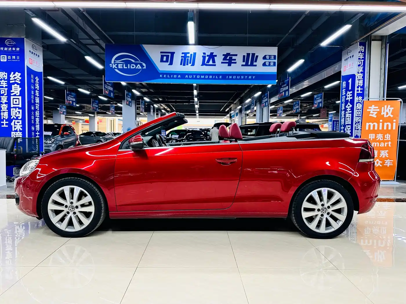 Volkswagen Golf (Import) 2012 1.4TSI Luxury Convertible Edition фото 2