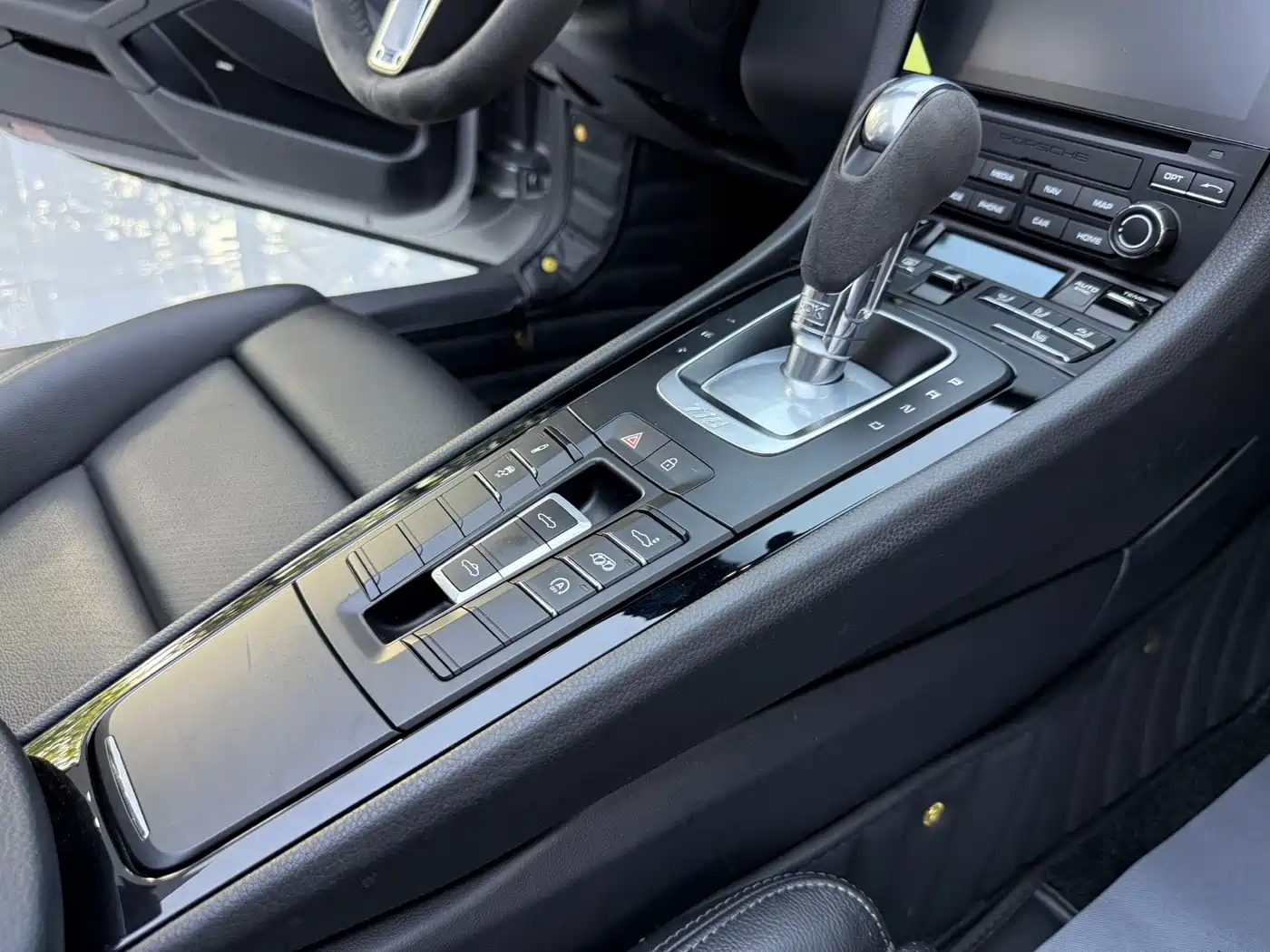 Porsche 718 2019 Boxster T 2.0T фото 11