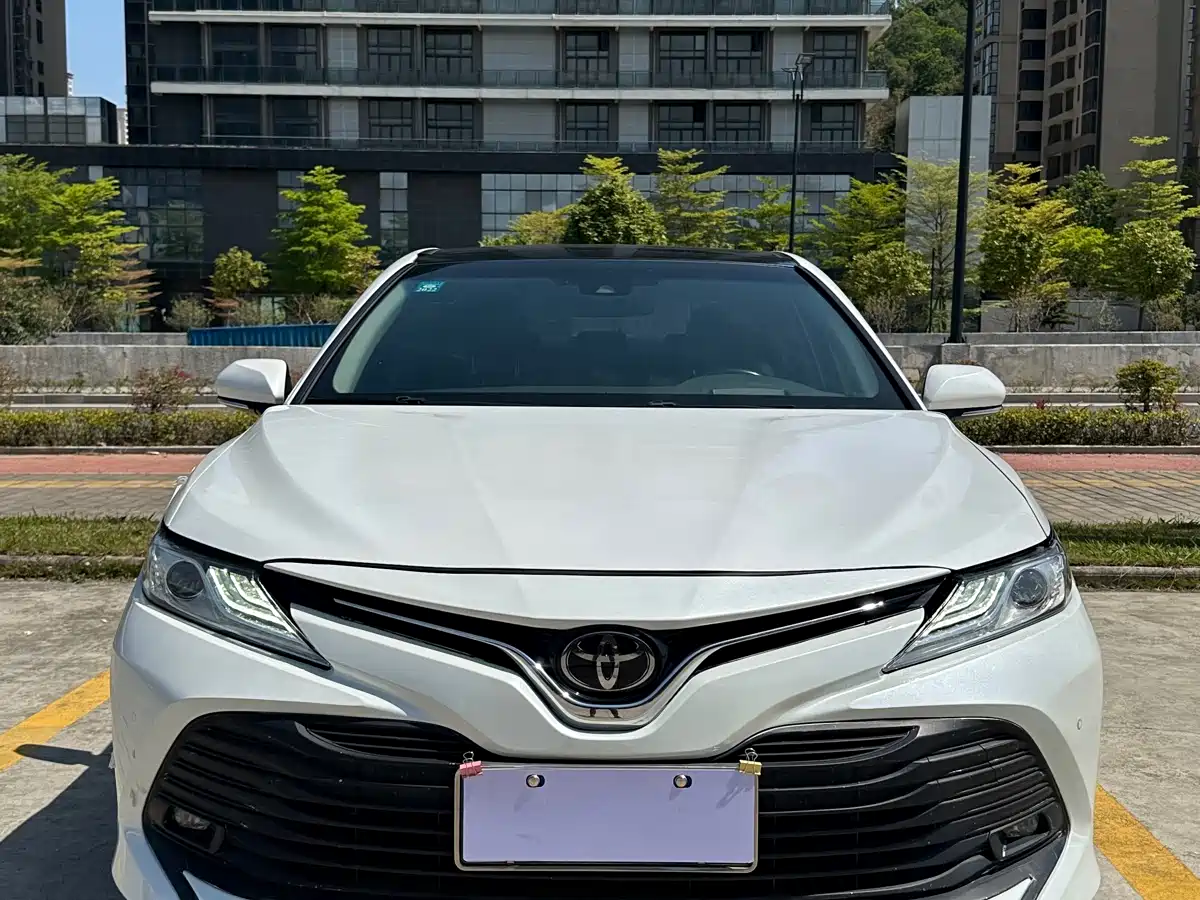Toyota Camry 2019 2.5G Luxury (China V) фото 2