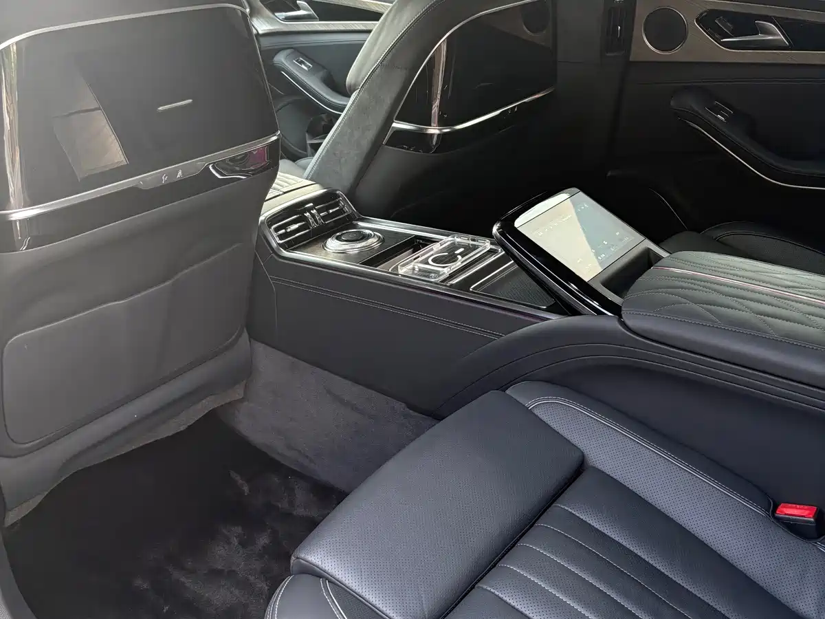 Фото 9 - Hongqi H9