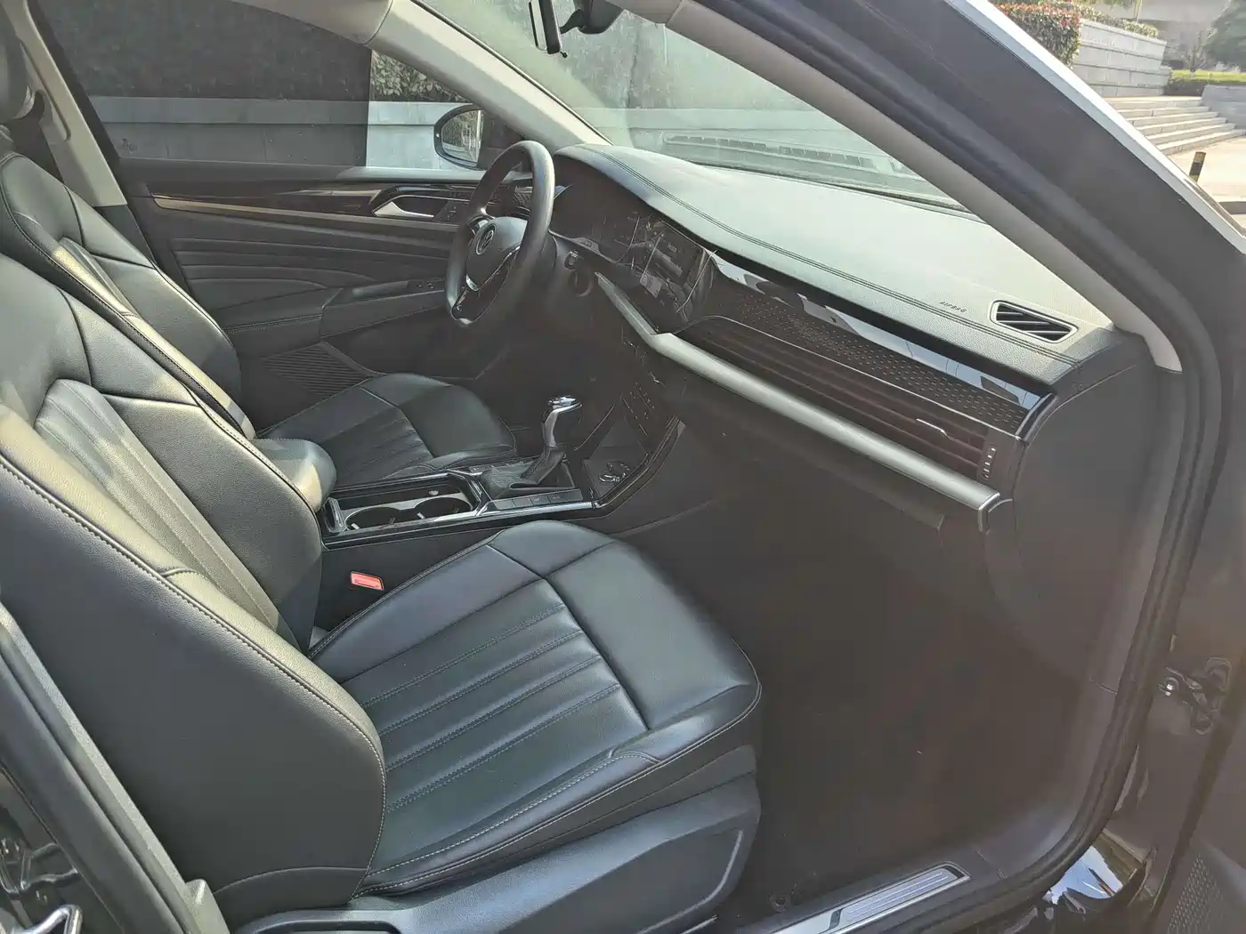 Volkswagen Passat New Energy 2022 430PHEV Hybrid Business Edition фото 7