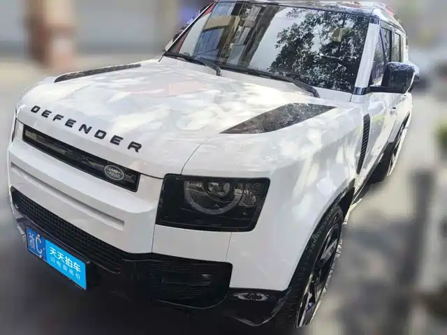 Land Rover Defender, 2024