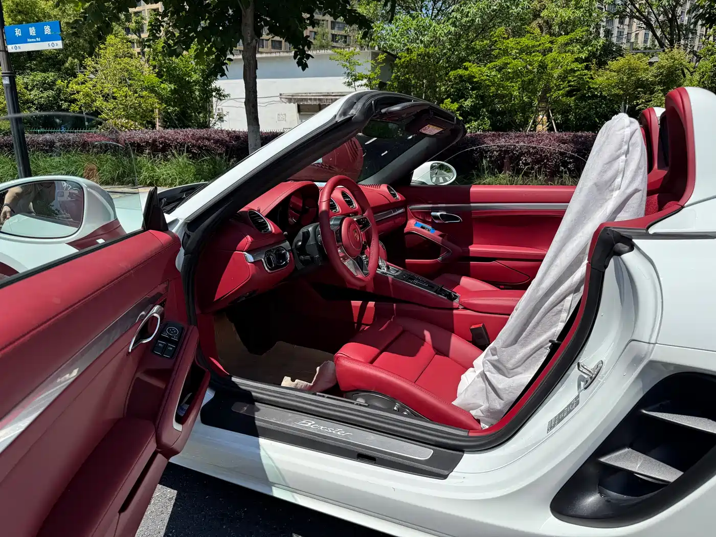 PORSCHE 718