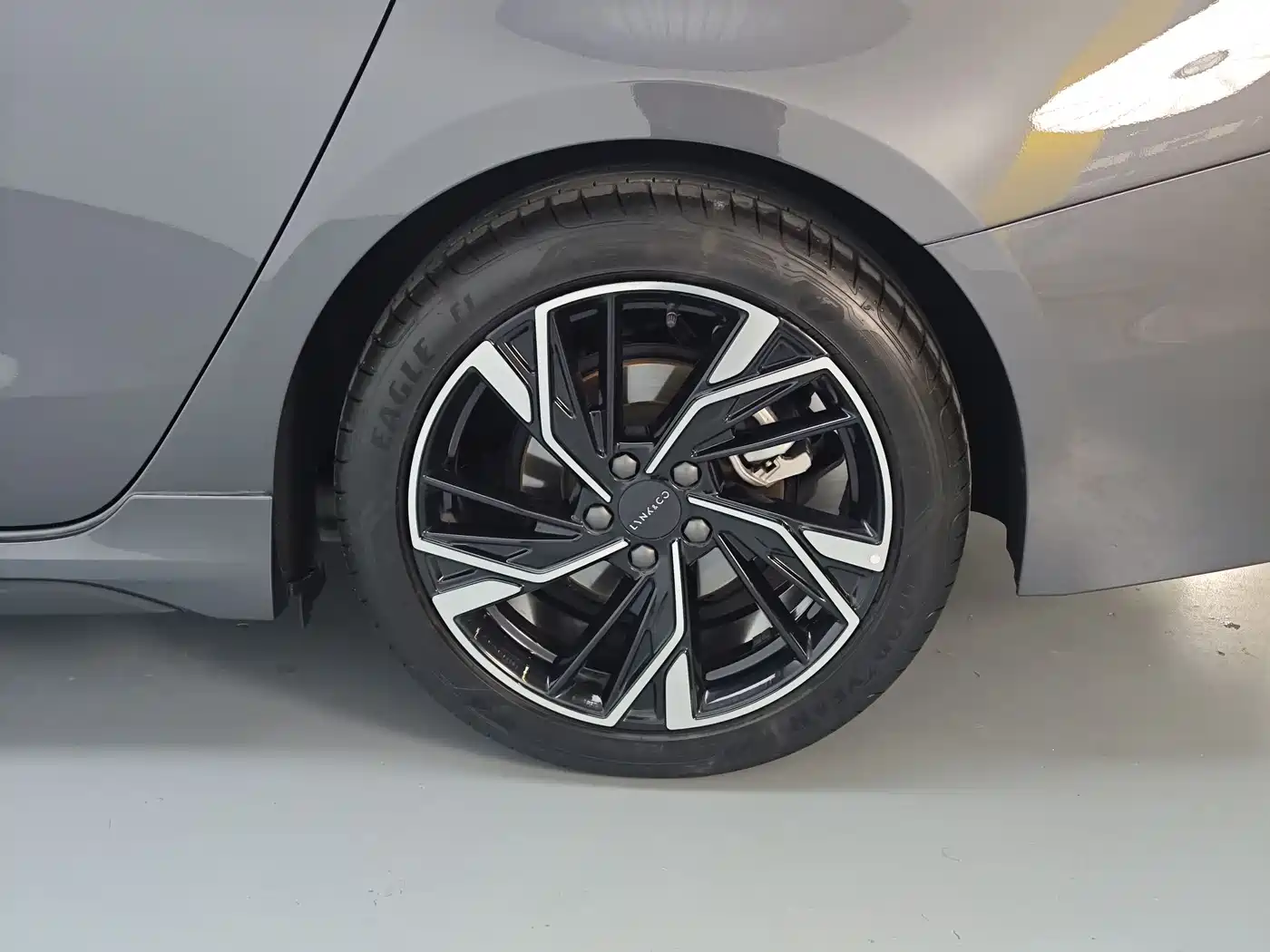 Lynk & Co 03 2023 2.0TD DCT Jin Pro фото 20