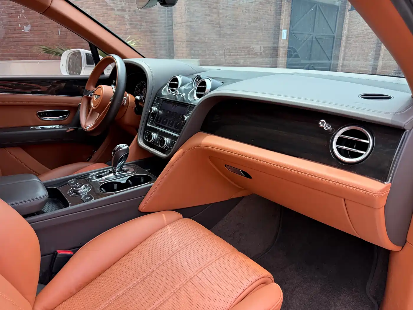 Bentley Bentayga 2018 4.0T V8 фото 9
