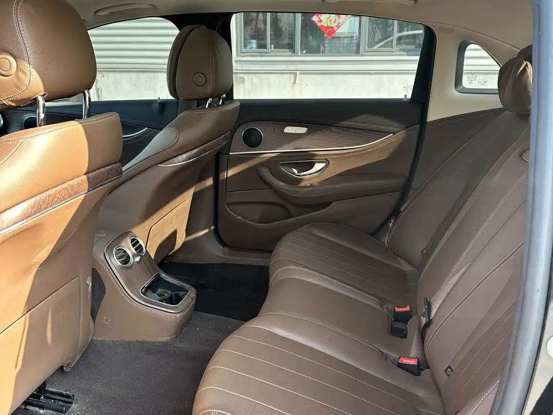 Mercedes-Benz E-Class 2022 E 260 L Sport фото 5