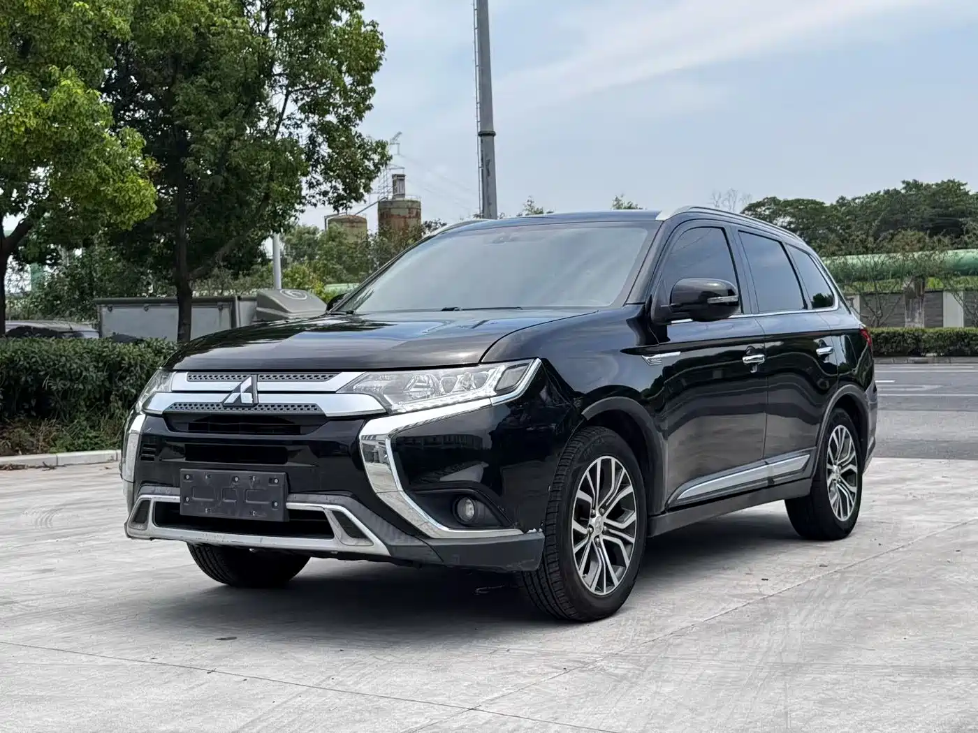Фото 3 - Mitsubishi Outlander