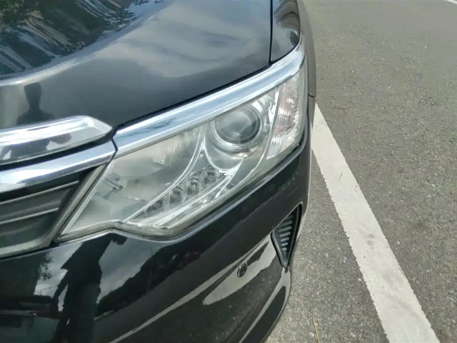 Toyota Camry 2015 2.0G Leading Edition фото 5