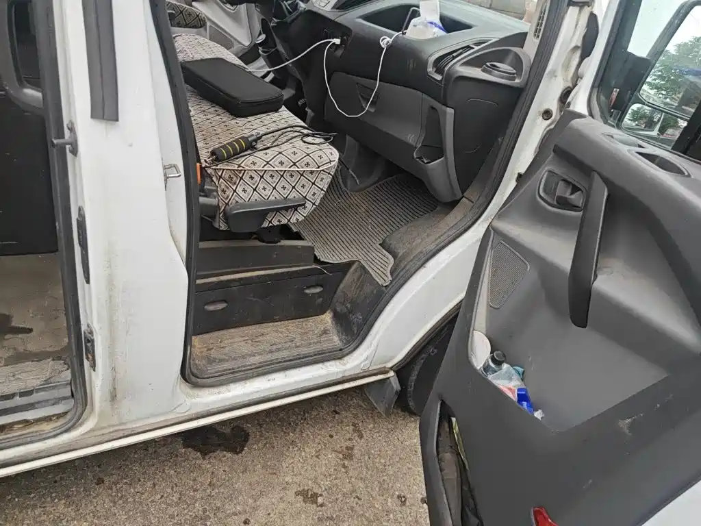 Ford Transit 2019 2019 2.0T Diesel Multi-Purpose Commercial Vehicle Short Wheelbase Low Roof 6-Seater China VI