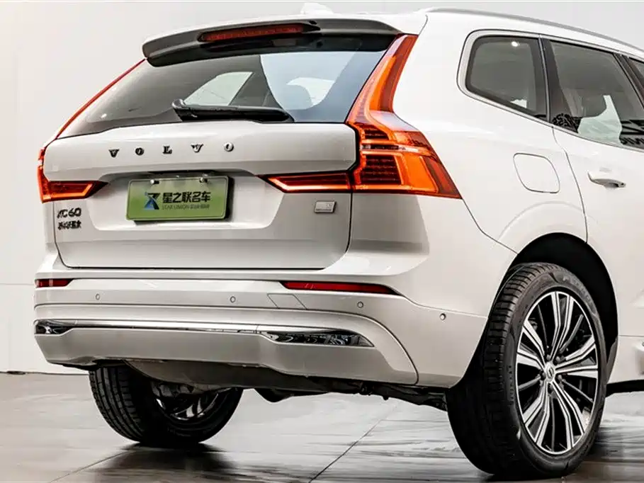 VOLVO XC60 PLUG IN HYBRID