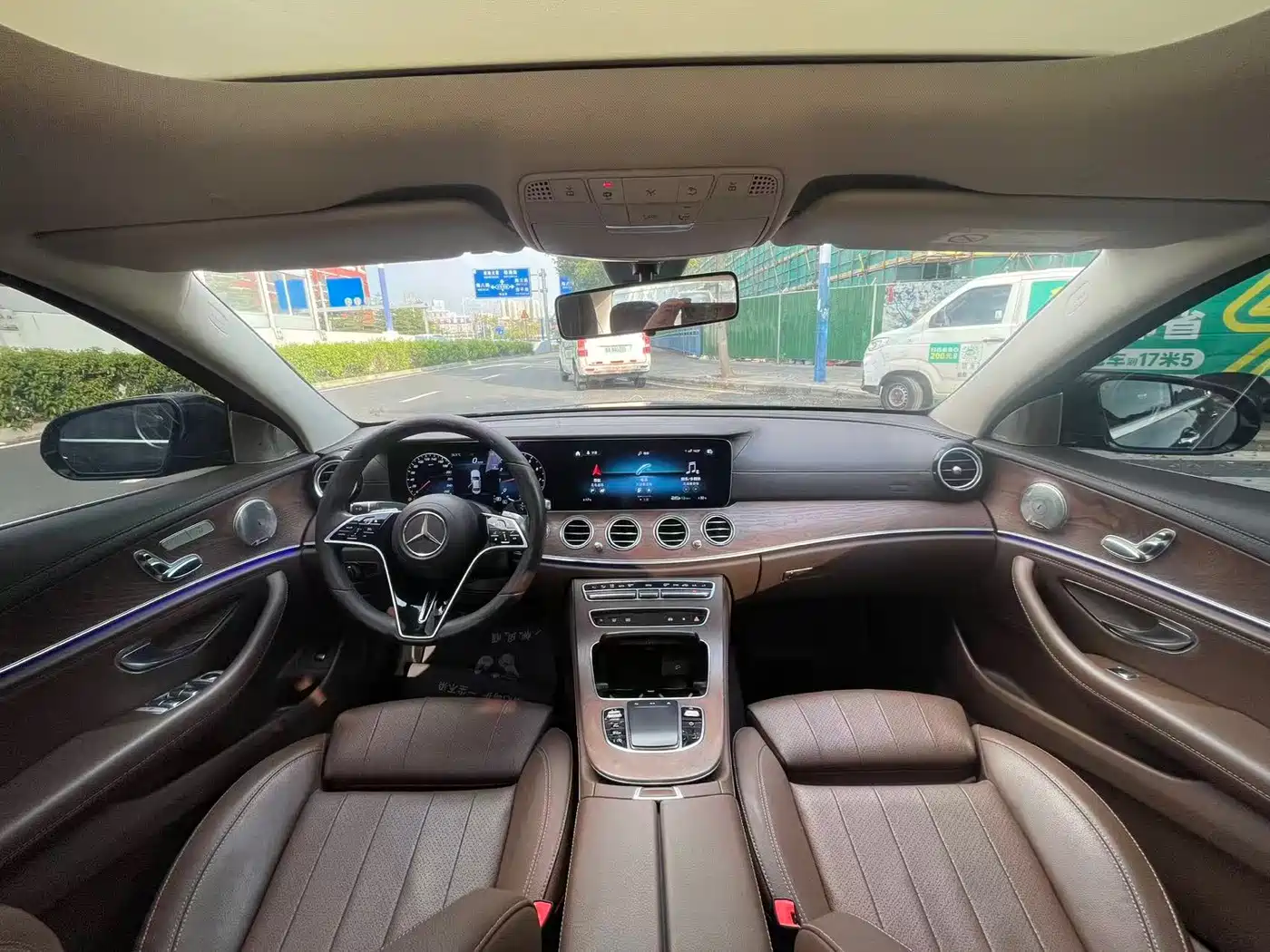 Фото 8 - Mercedes-Benz E-Class