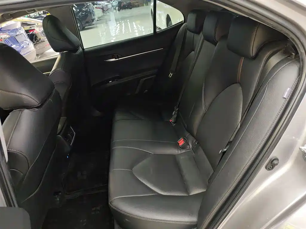 Toyota Camry 2023 2.0G Luxury Edition фото 17